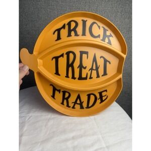 Trick or Treat Or Trade Halloween Pumpkin Plastic Divided Candy Dish Hyde & EEK!